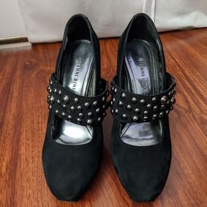 Gianni Bini black platform heels
